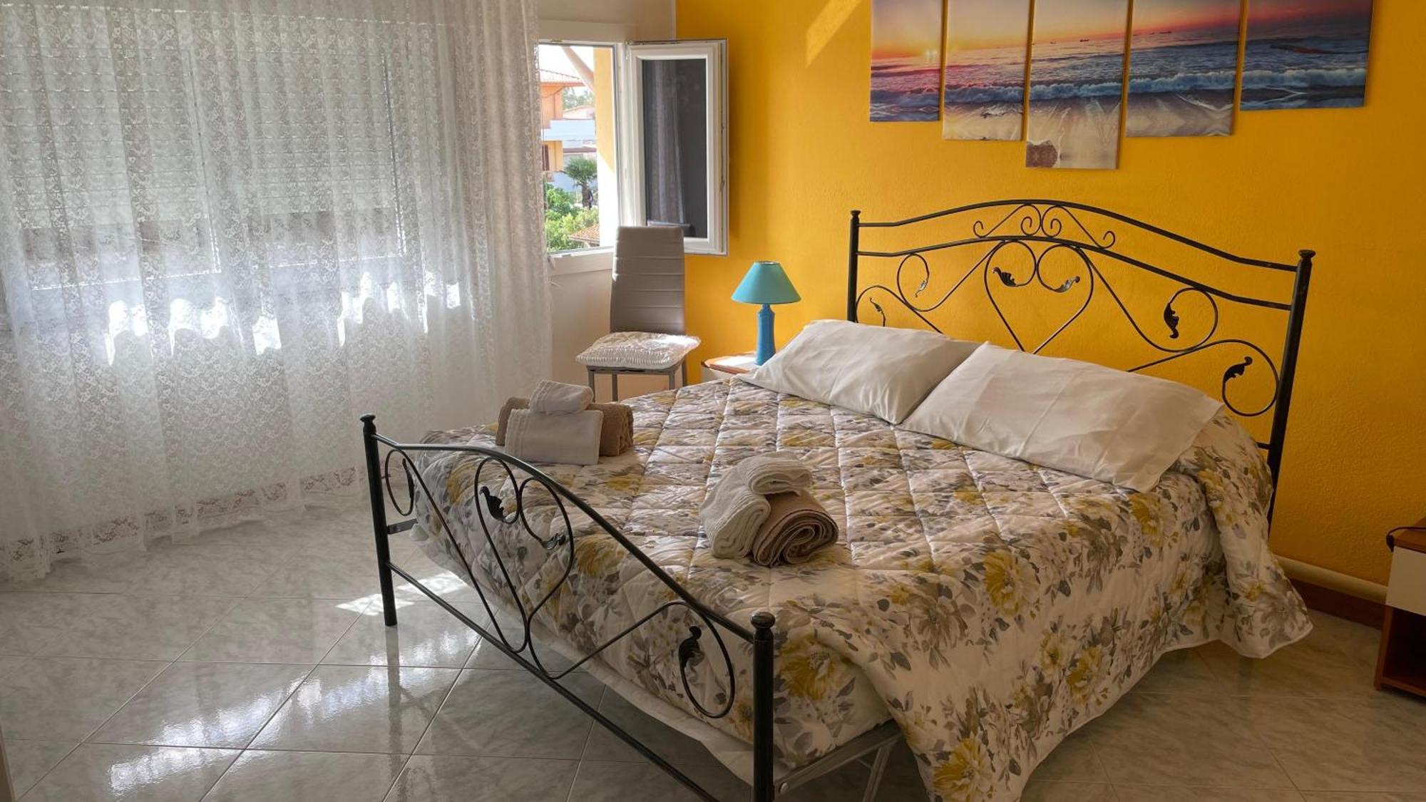 Casa Vacanze Da Roberta A Pochi Km Da Oristano Simaxis Luaran gambar